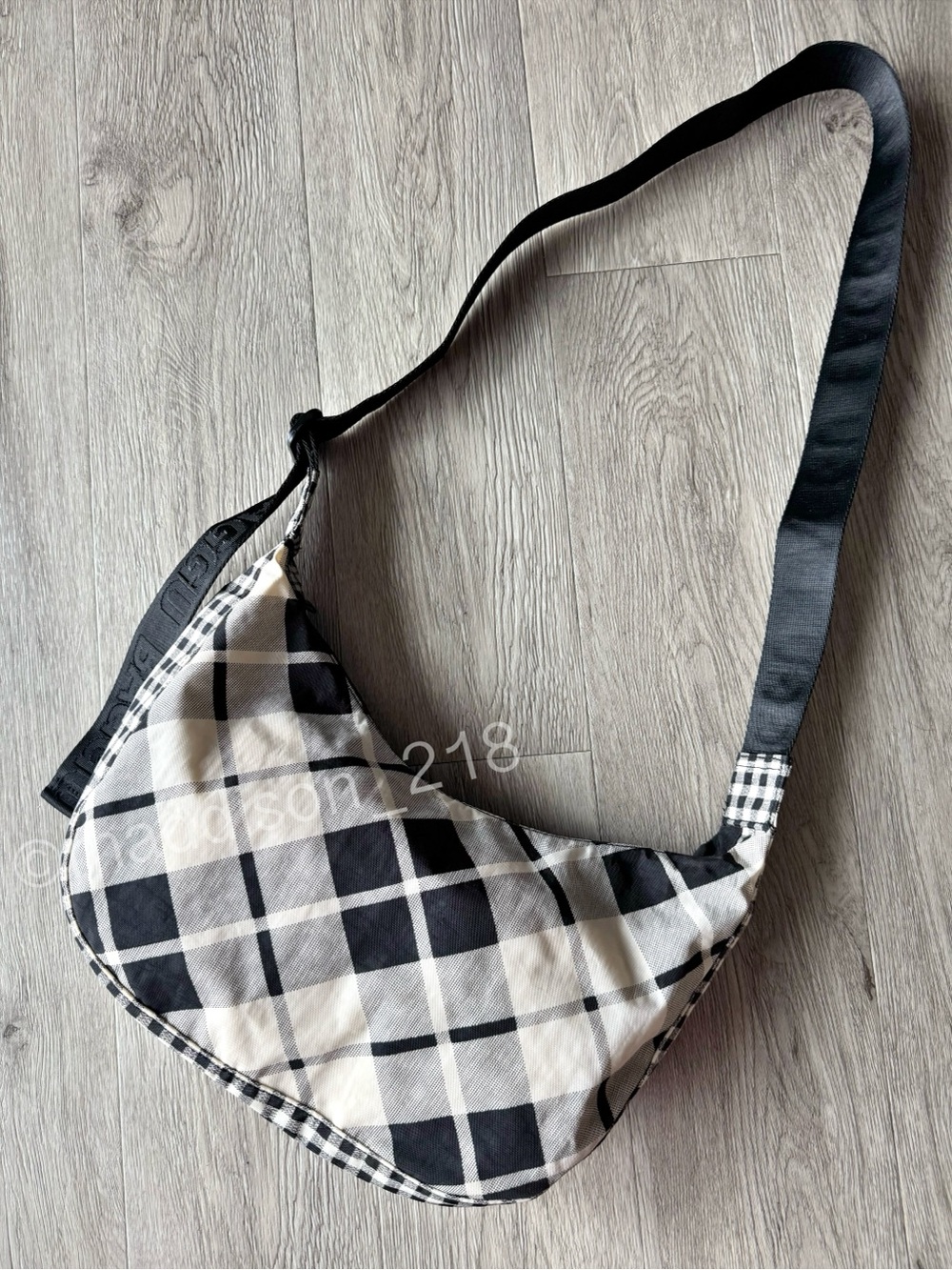 Baggu Mixed Plaid Crescent Purse Black White Cream Medium